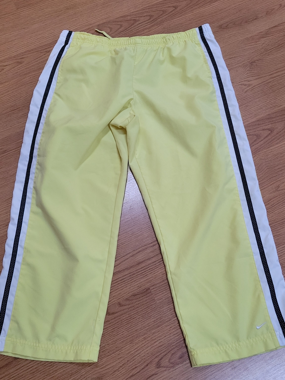 Y2K Nike Yellow Capri Track Pants